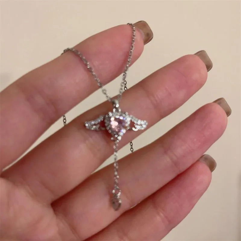 2023 Crystal Angel Wings Heart Pendant Necklaces Ladies Girl Simple Y2K Pink White Zircon Love Elegant Necklace Women Jewelry