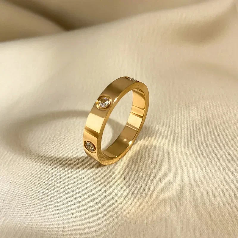 2023 Trendy Stainless Steel Rose Gold Color Love Ring for Women Men Couple Crystal Rings Luxury Brand Jewelry Wedding Ring Gift